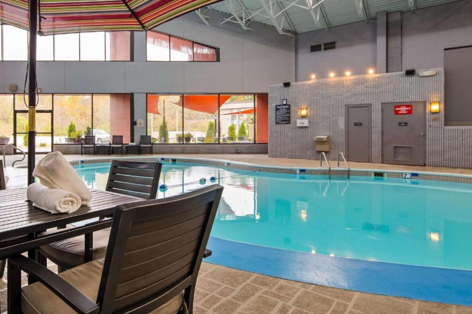 The Great Rivers, Ascend Hotel Collection Alton Exterior foto